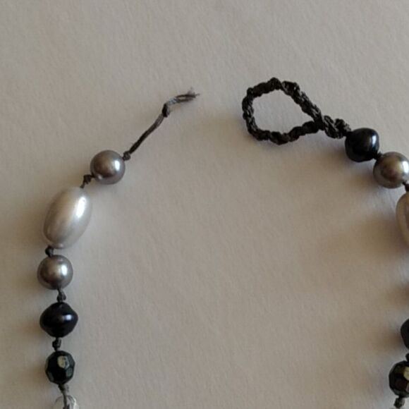 20" Beaded necklace, adjustable - Picture 6 of 7